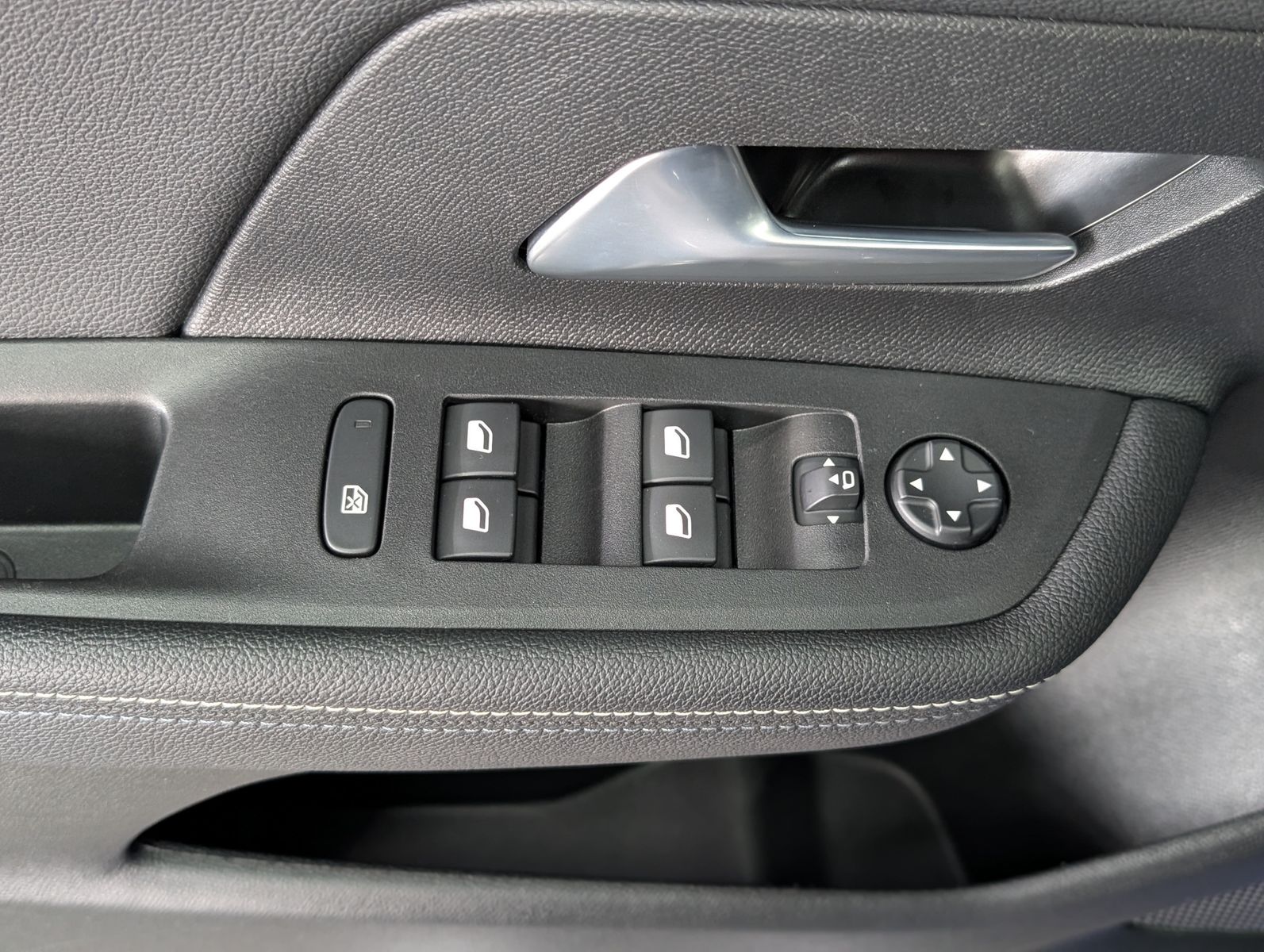 Fahrzeugabbildung Opel Mokka GS BLACK INTEL LUX TECH KAM SHZ BHL VIRT