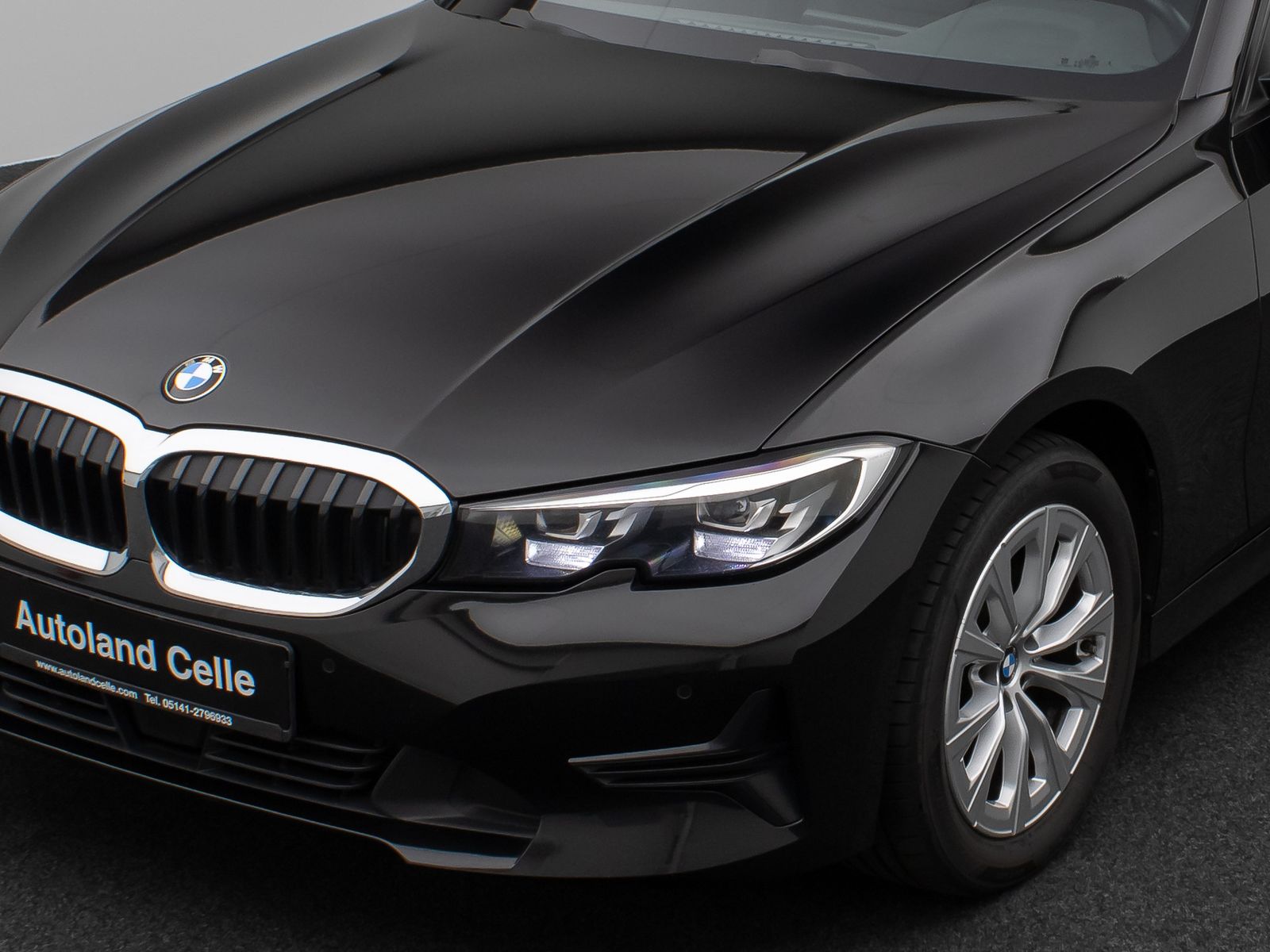 Fahrzeugabbildung BMW 320d DAB CockPitPr PDC AHK Stop&Go Komfort Sport