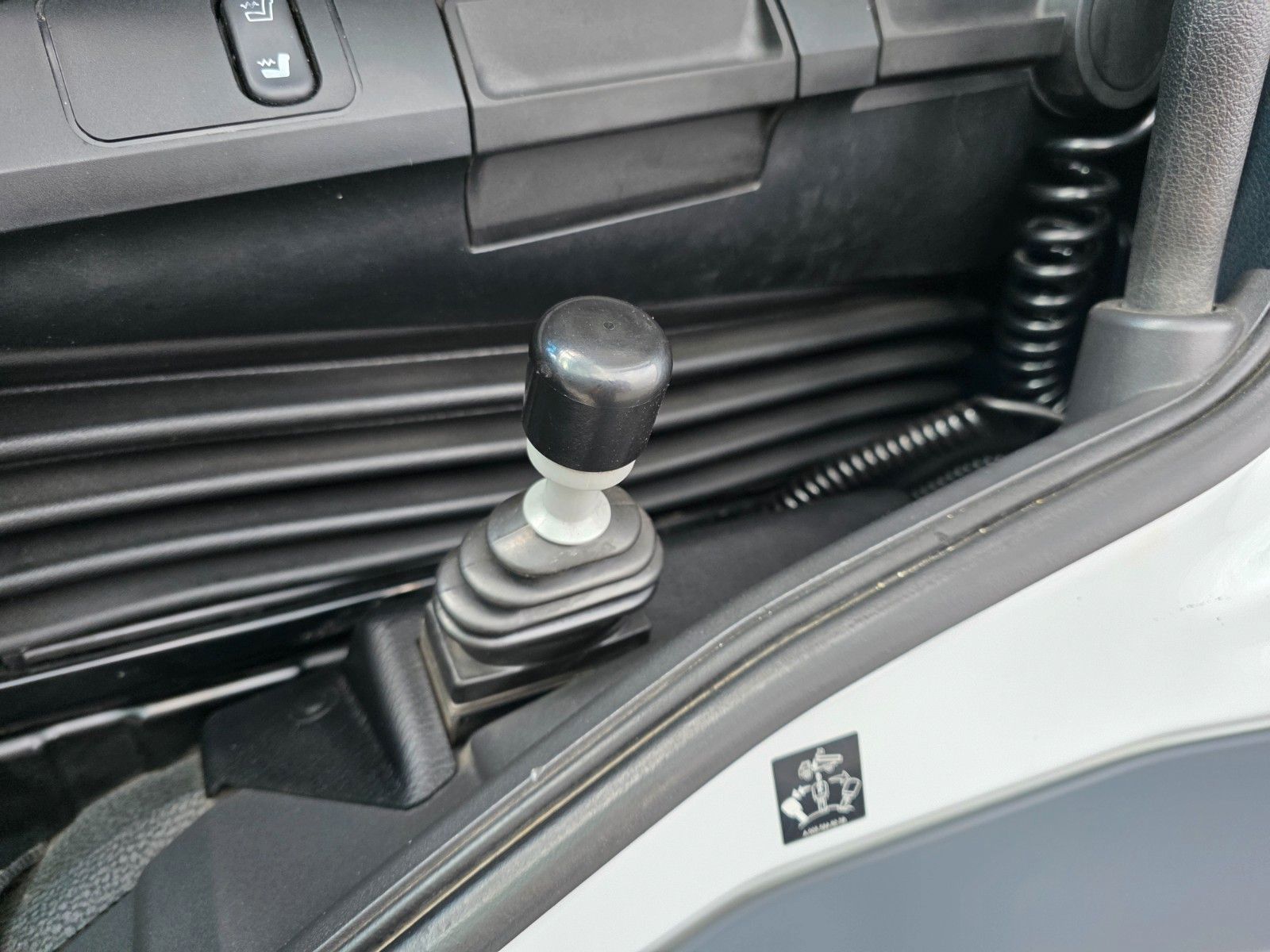 Fahrzeugabbildung Mercedes-Benz Actros 1843 LS 4x4 HAD Kipphydraulik 4 STÜCK