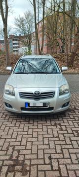 Toyota Avensis Combi Sol 2,2-l-D-CAT Sol - Toyota Avensis in Düsseldorf