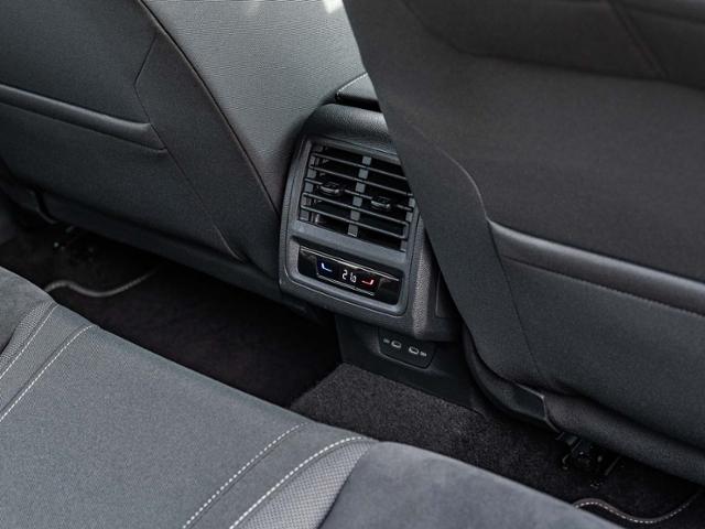 Volkswagen Golf VIII 2.0 TSI DSG 4M Style *MATRIX*AHK*MEM*, миниатюра 13