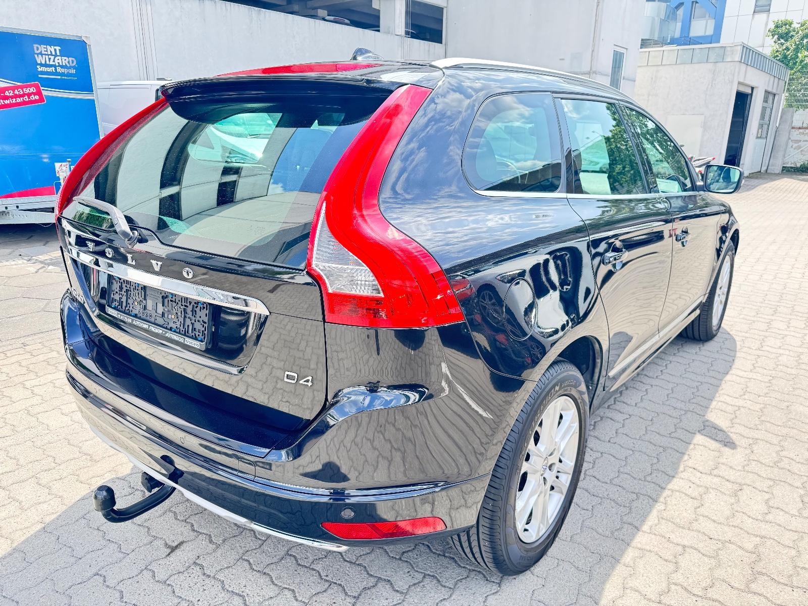 Volvo XC60 D4 Summum Geartronic/Leder/Navi/Panorama