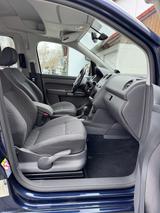 Volkswagen Caddy Maxi Comfortline (Behindertenumbau) - VW Caddy Maxi von privat