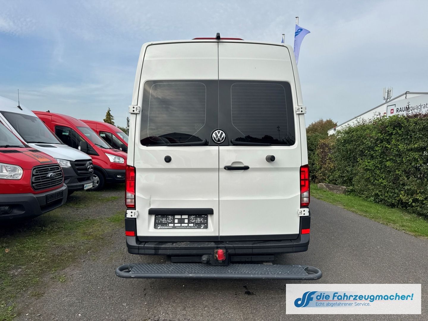 Fahrzeugabbildung Volkswagen Crafter Kasten 35 AUT. mittel L2 Hochd.LED Trend