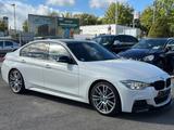 BMW 320i M-PAKET-VOLL SCHECKHEFT- MIT GARANTIE - BMW 320 in Bonn