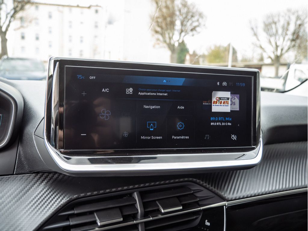 Peugeot 208 - Bild 12