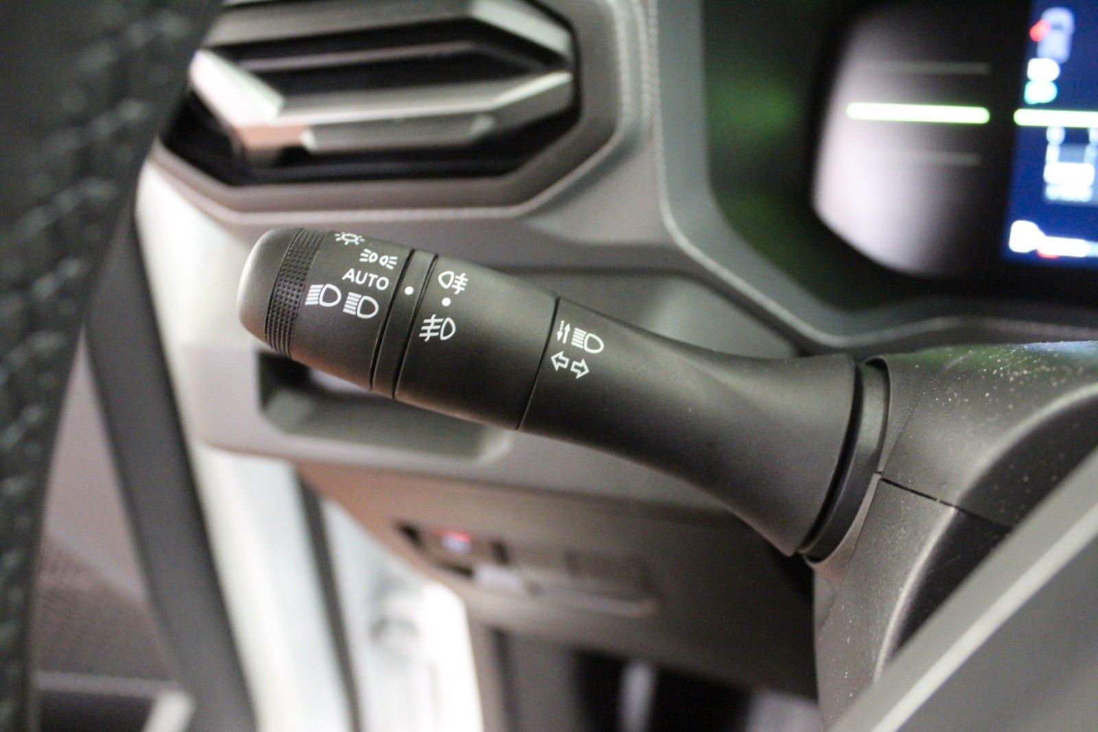 Fahrzeugabbildung Dacia Duster mild hybrid 140 Journey *Winterp.*MY 26