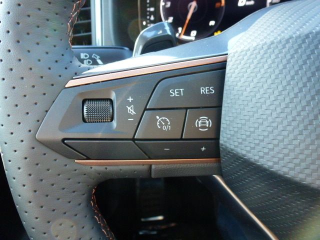 Fahrzeugabbildung CUPRA Ateca 1.5 TSI DSG + SHZ + Navi