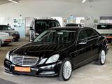 Mercedes-Benz E 220 CDI BlueEfficiency - Mercedes-Benz E 220: Cdi Blueefficiency