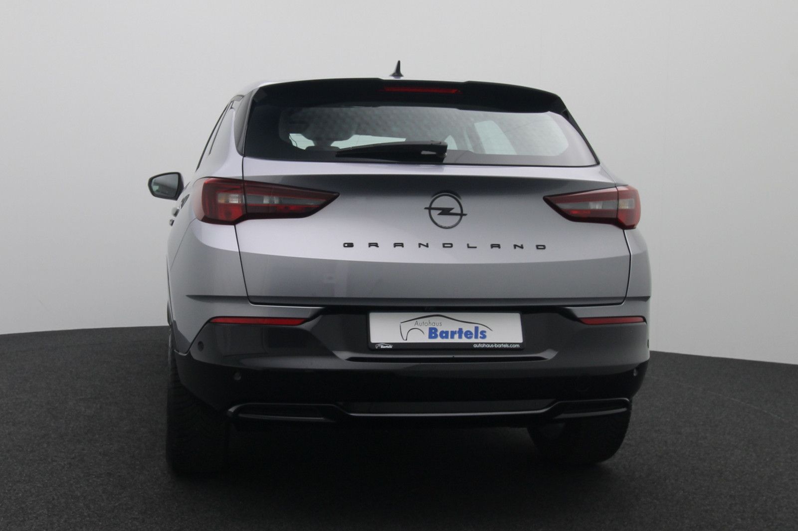 Fahrzeugabbildung Opel Grandland 1.2 GS Line AUT/LED/Navi/ACC/RK