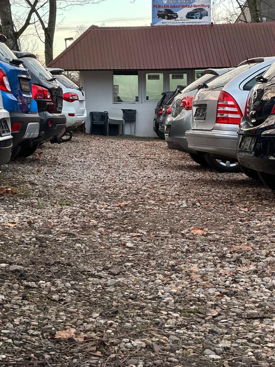 showroom-image-bottom