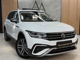 Volkswagen Tiguan Allspace 2.0 TDI 4x4*IQ-Light*AHK*PANO*