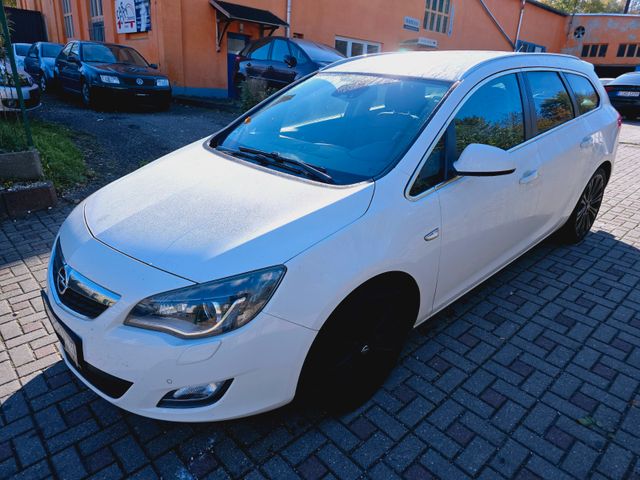 Opel Astra J Sports Tourer Innovation