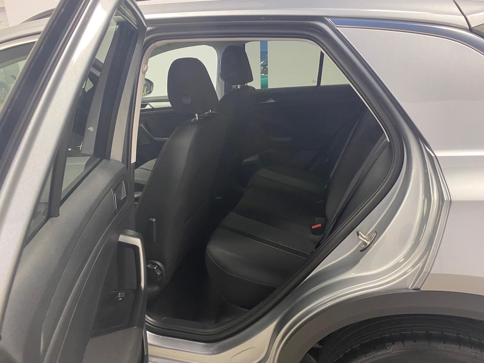 Fahrzeugabbildung Volkswagen Golf Variant 2.0 16V T FSI R BMT/Start-Stopp 4Mo