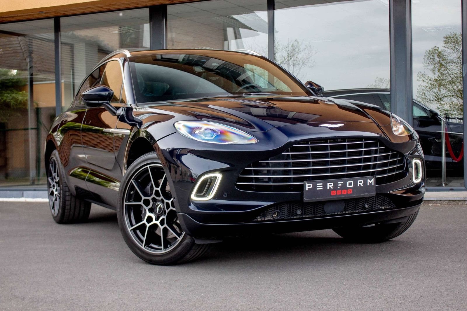 Aston Martin DBX 1 OWNER*14m ASTON WARRANTY*FULL SERVICE BOOK imagem 3
