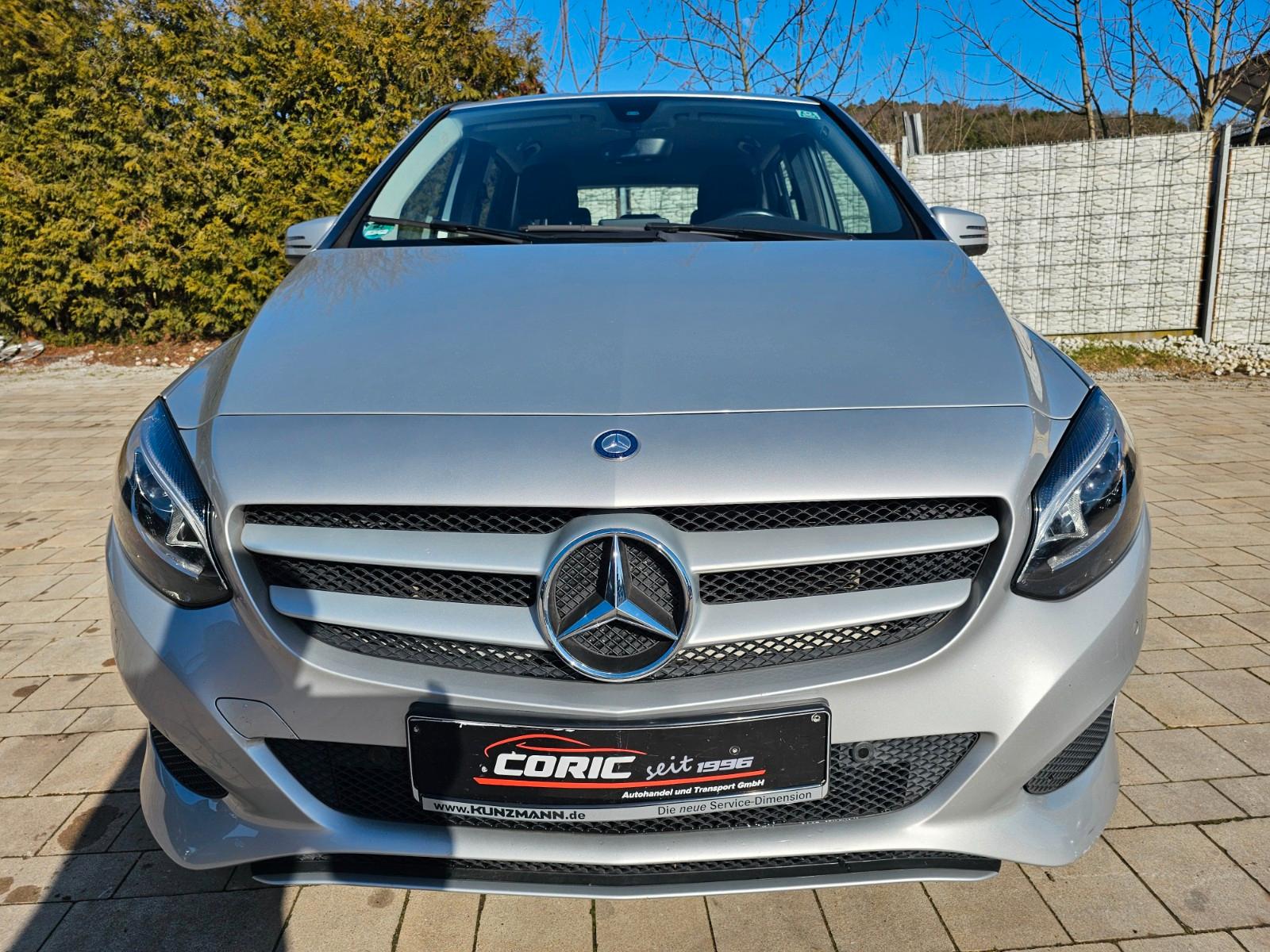 Mercedes-Benz B 220 B B 220 CDI / d / BRANDSCHADEN