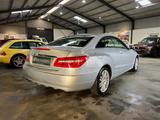 Mercedes-Benz E 200 E -Klasse Coupe E 200 CGI BlueEfficiency - gebrauchte Mercedes-Benz E 200 aus dem Jahr 2011