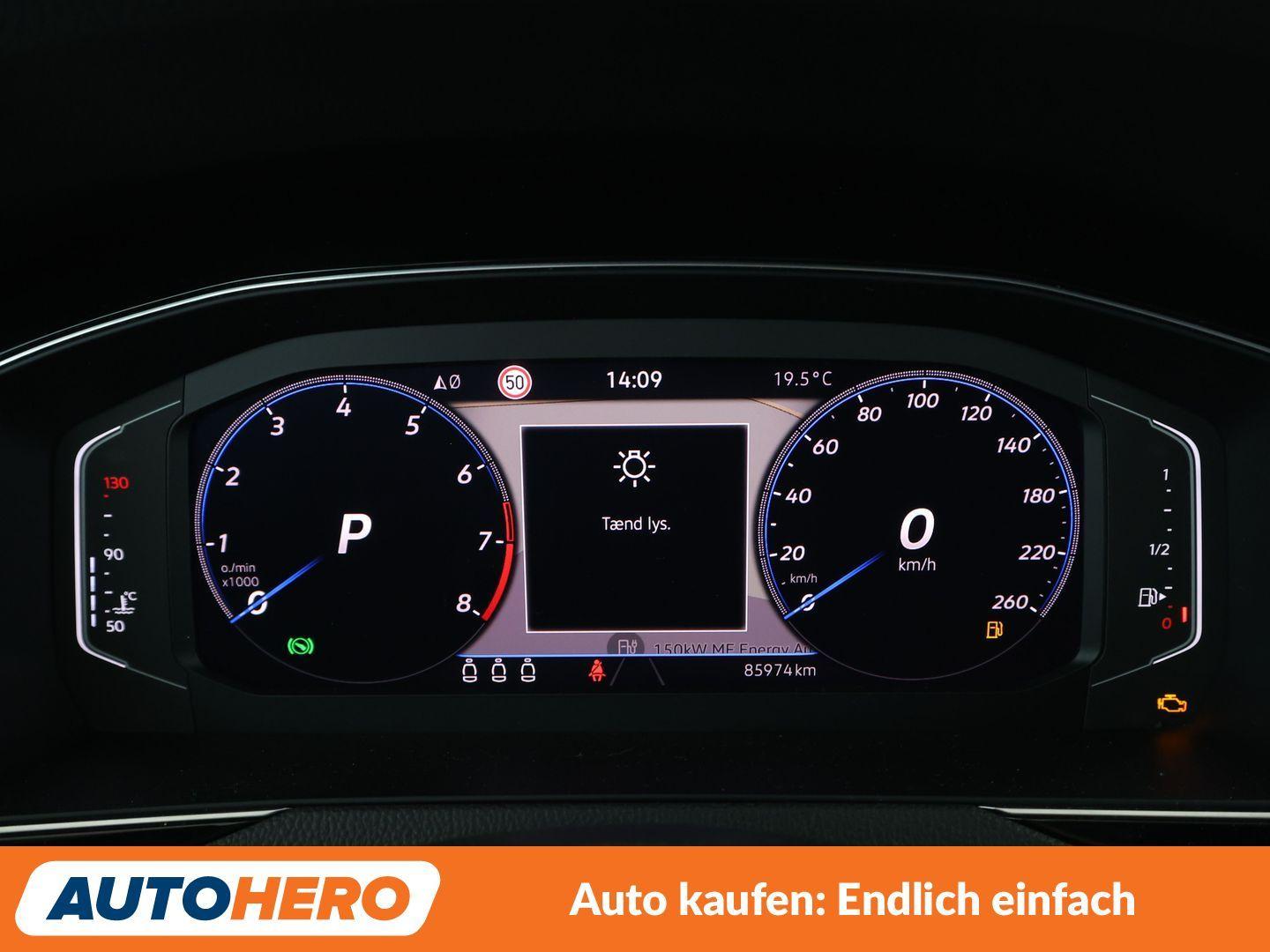 Volkswagen Passat 1.5 TSI ACT Elegance Aut.*NAVI*LED*ACC*