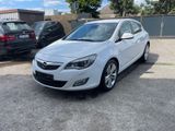 Opel Astra 1.7 CDTI Cosmo 92kW - Opel Astra aus 2010 mit Diesel-Antrieb