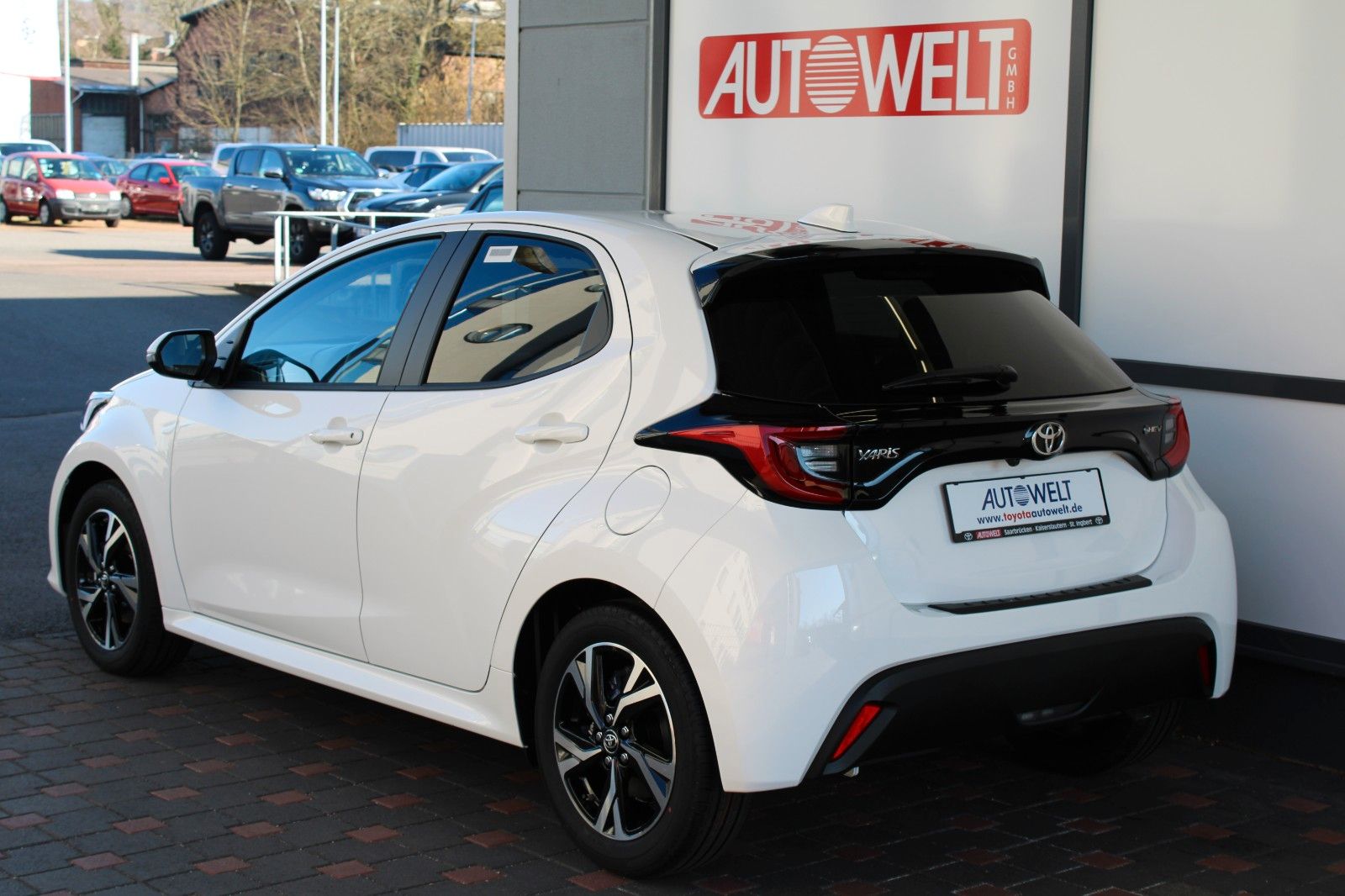 Fahrzeugabbildung Toyota Yaris 1.5 Hybrid Teamplayer + Comfort-Paket
