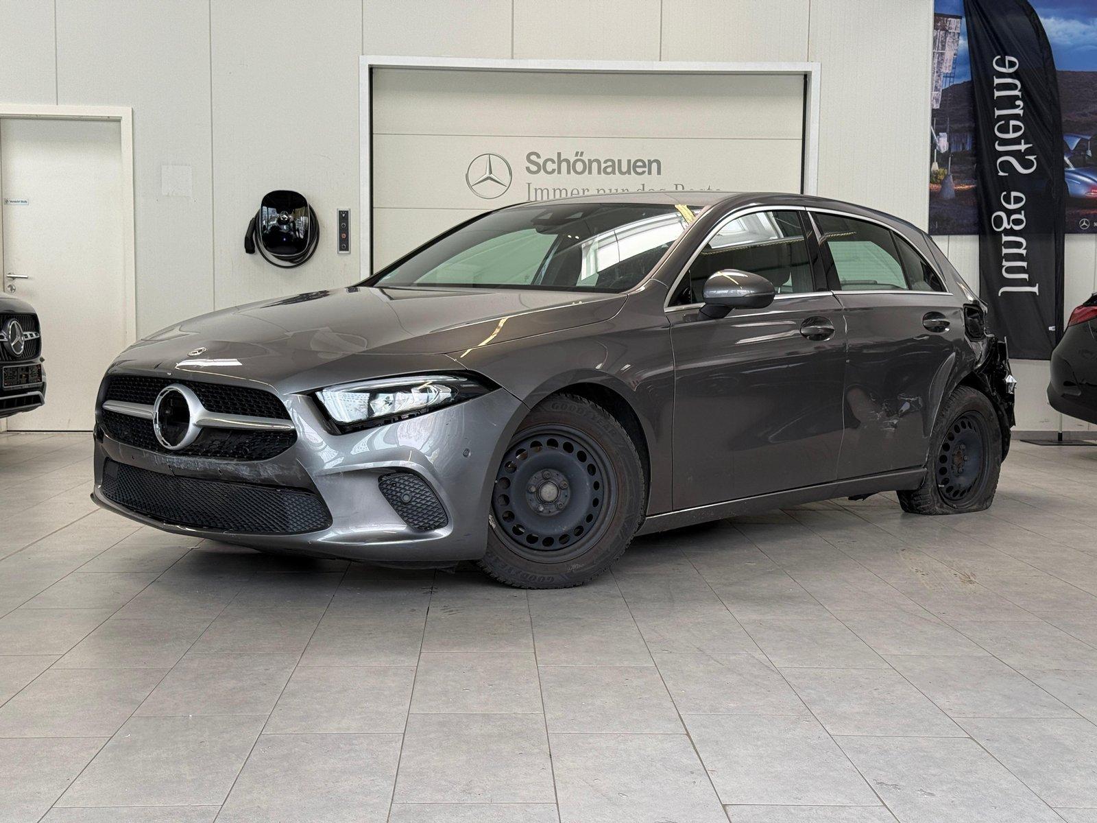 Mercedes-Benz A 180 PROGRESSIVE Unfallfahrzeug!
