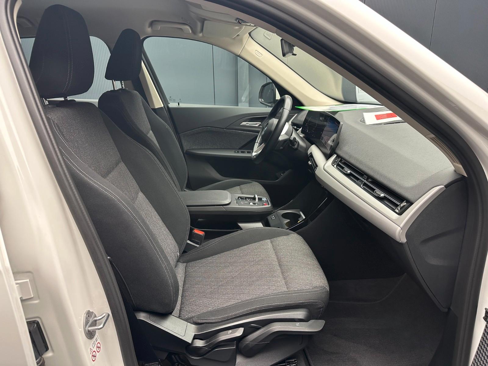 BMW iX1 xDrive30 *NAVI*KAMERA*Sitzhzg*Alexa*, миниатюра 10