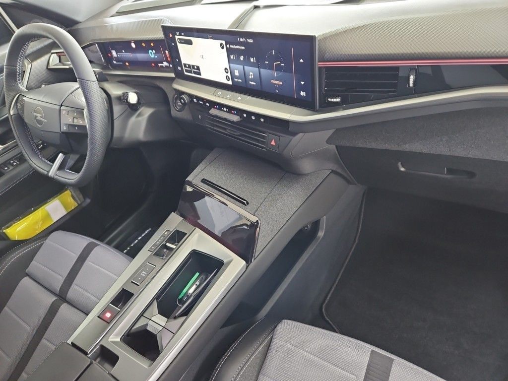 Fahrzeugabbildung Opel Grandland 1.2 DI Hybrid 48 V Automatik Ultimate