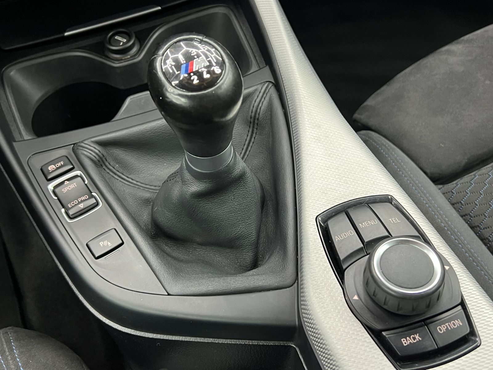 Fahrzeugabbildung BMW 218 i Coupe M SPORT PAKET/SHZ/H&K/19 ZOLL/19%