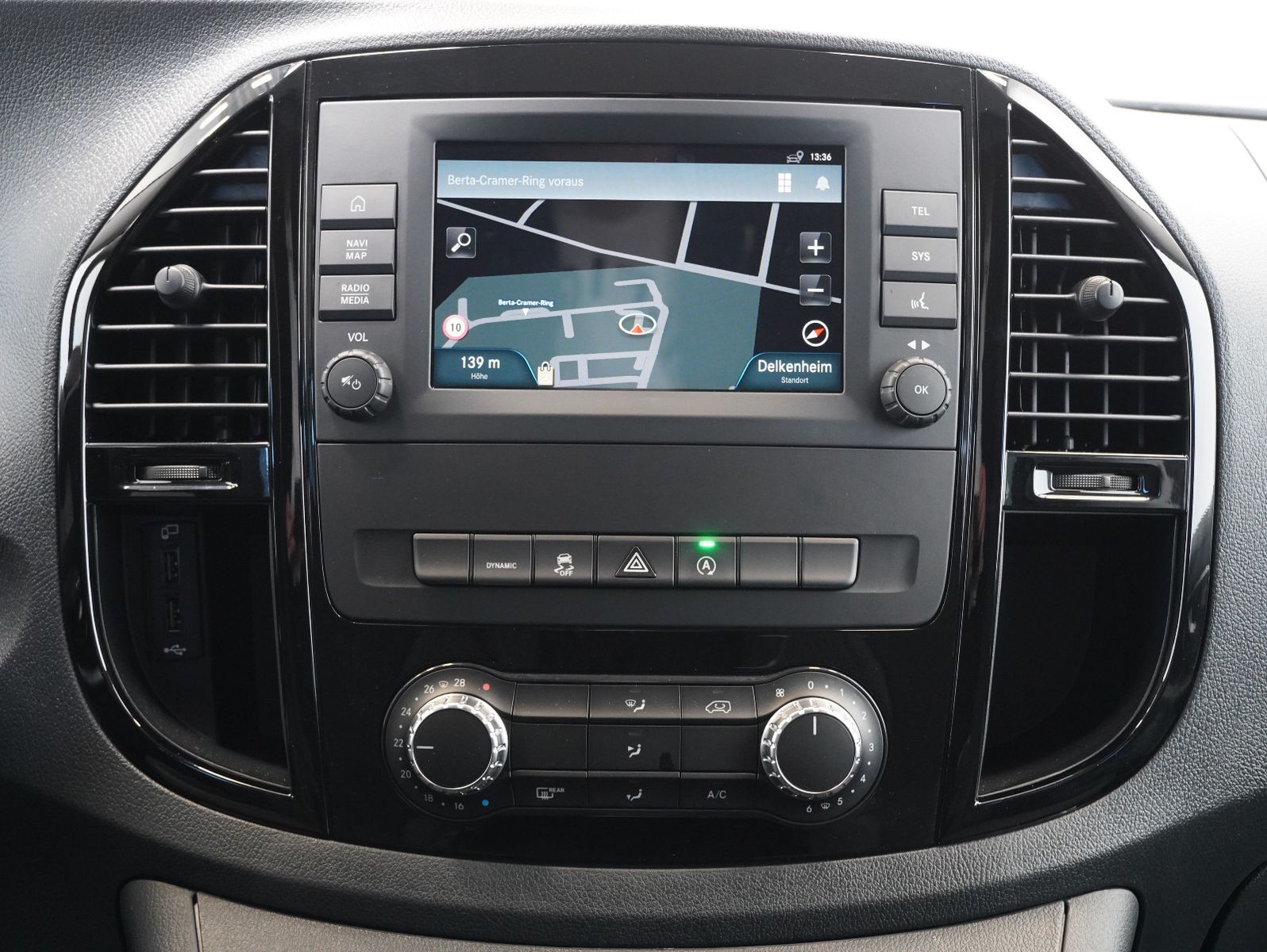 Fahrzeugabbildung Mercedes-Benz Vito Tourer 119 CDI Pro 4x4 lang PÖSSL VANSTAR