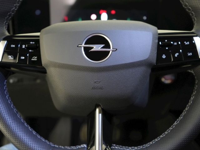 Astra L ST GS+LED LICHT+360 GRAD KAMERA+SITZ-/LE