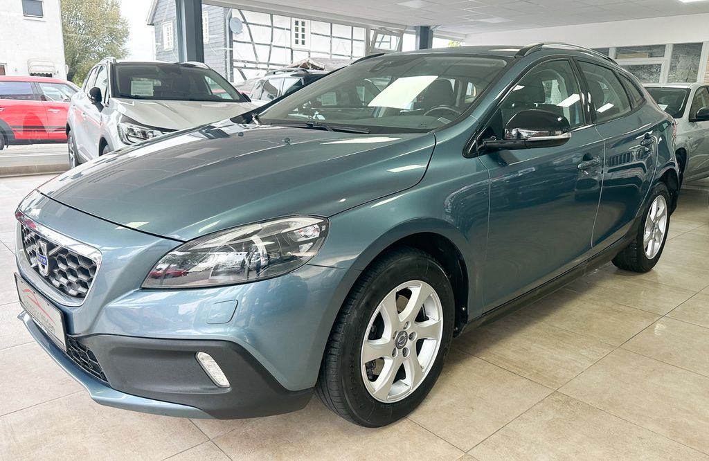 VOLVO V40 CC