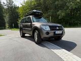Mitsubishi Pajero 3,2 DI-D 4WD - - Mitsubishi Pajero von privat