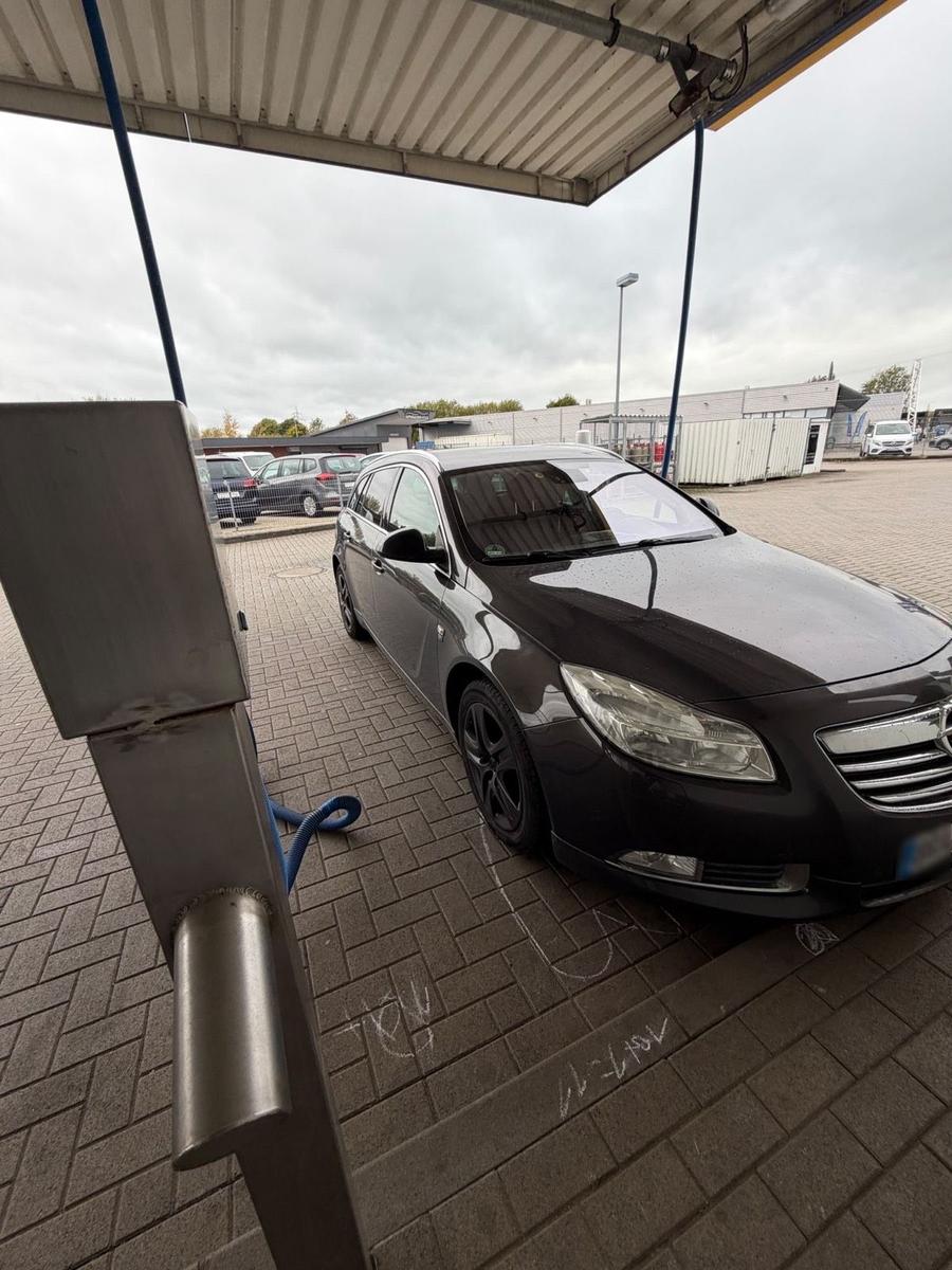 Opel Insignia 2013 — engine 131 HP (96kW)