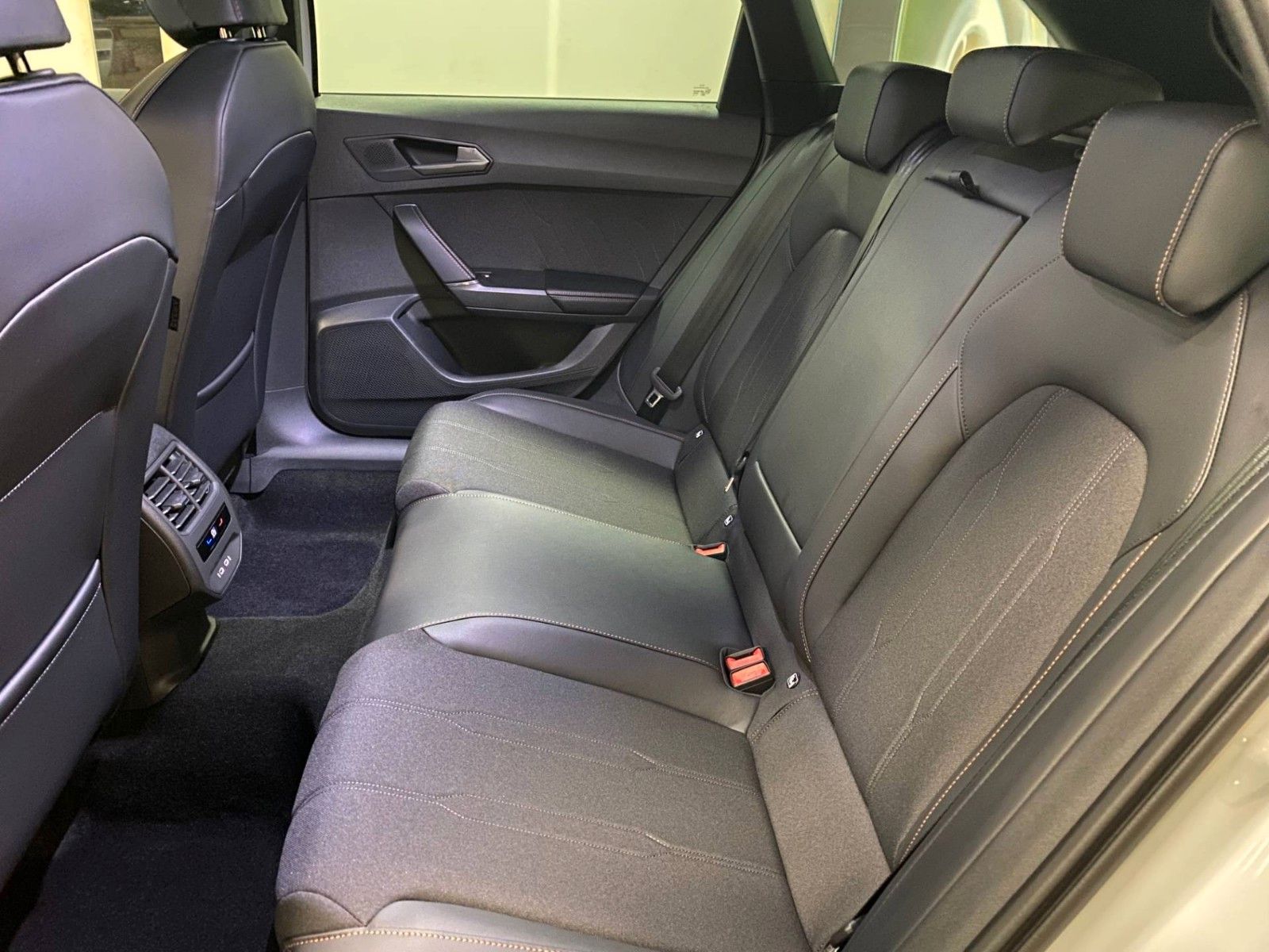 Fahrzeugabbildung CUPRA Leon ST 1.5 eTSI DSG FACELIFT mild HYBRID+AHK+++