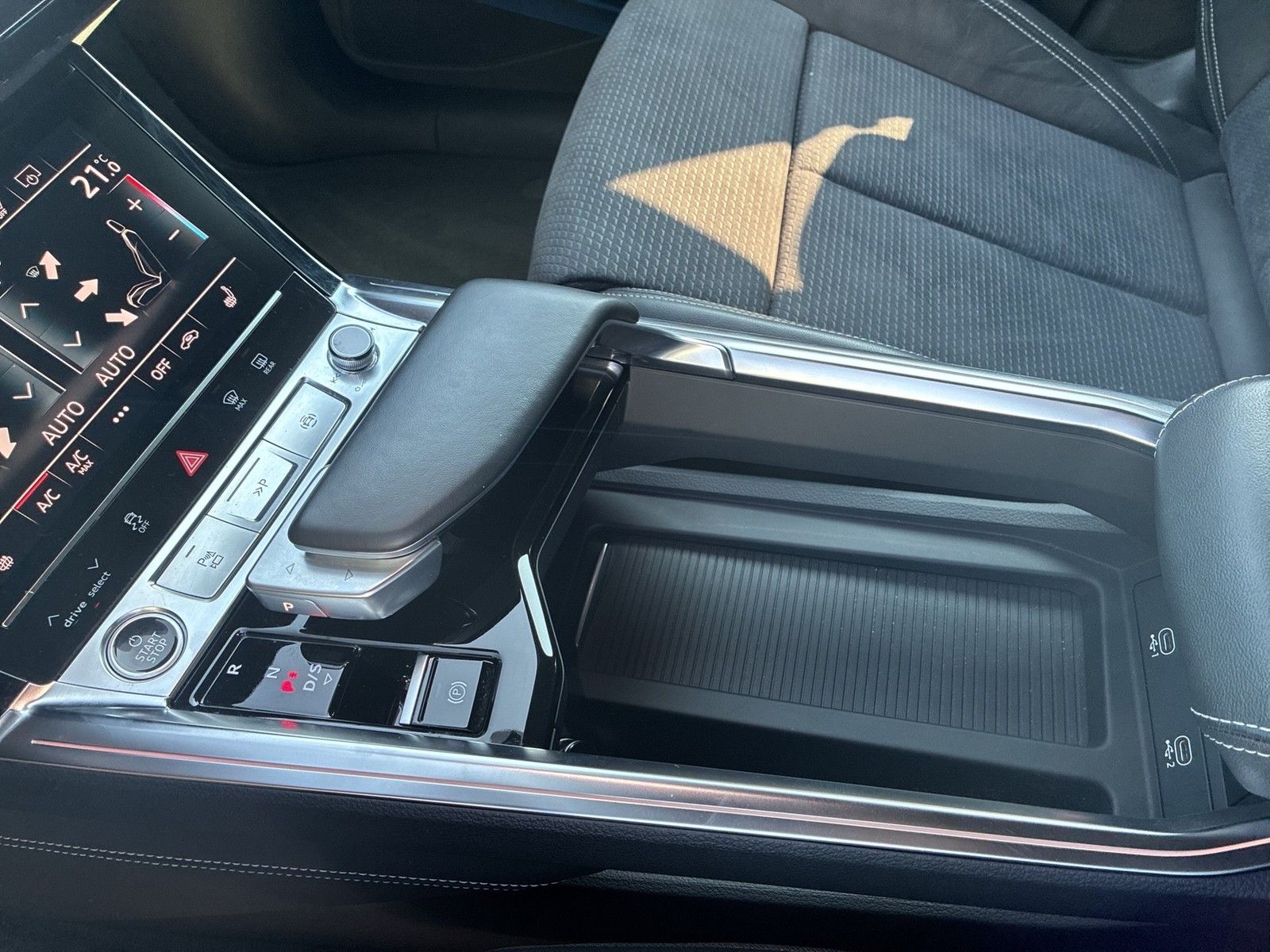 Audi Q8 e-tron - Bild 23