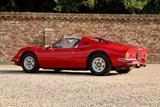 Ferrari 246 GTS Dino Built for the European market - Del - : Rot, Cabrio