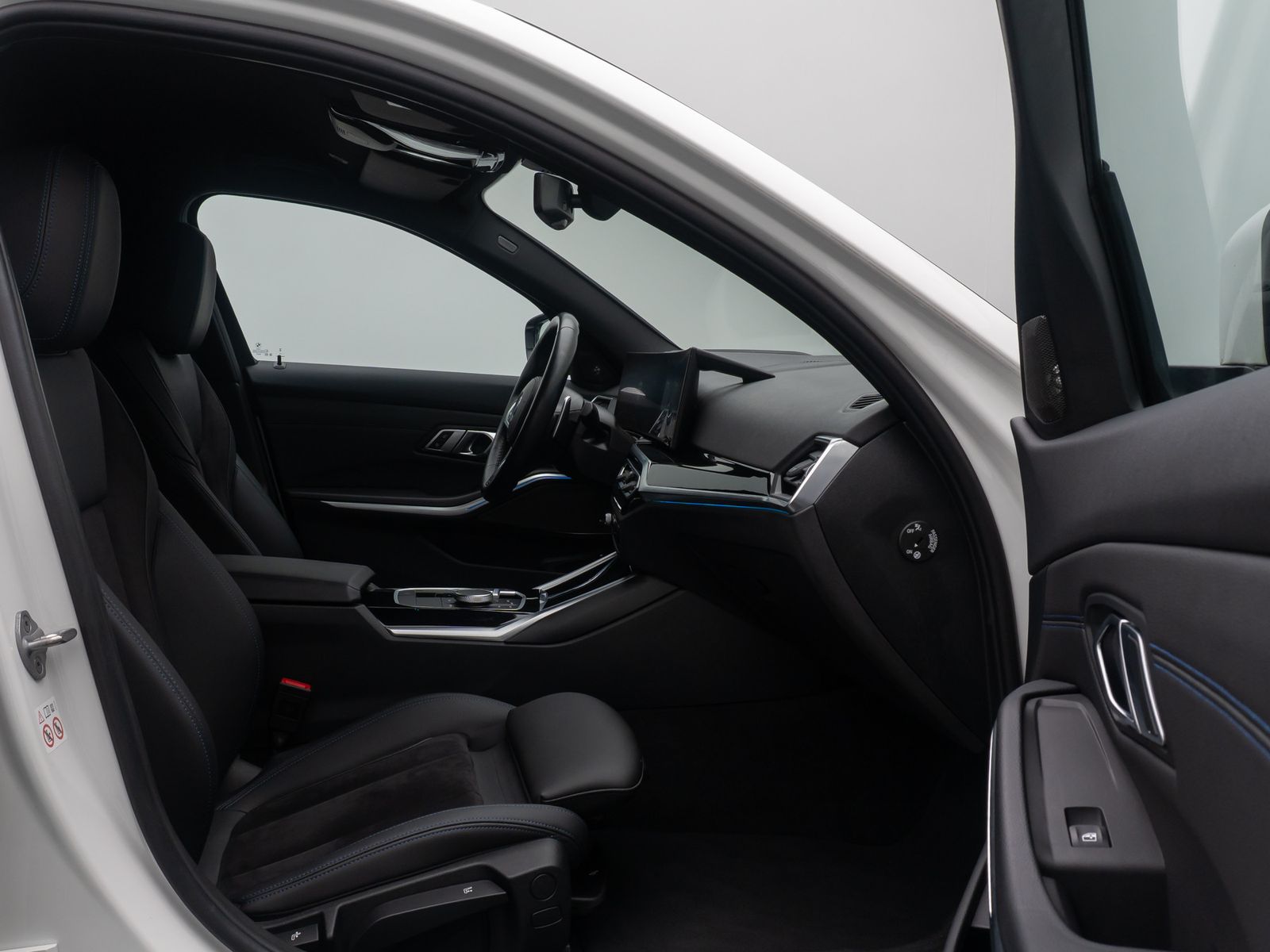 Fahrzeugabbildung BMW 330e M Sport HUD H/K DAB Kamera Alarm AHK 19Zoll