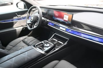 Fahrzeugabbildung BMW 740d xDrive *B&W*MASS*LUFT*360°*M-PKT PRO*21"*