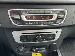 Fahrzeugabbildung Megane III Limited 1.2 TCe 115 nur 5000 km!!