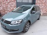 Volkswagen Sharan Active 7Sitzer E-Tür - VW Sharan in Duisburg