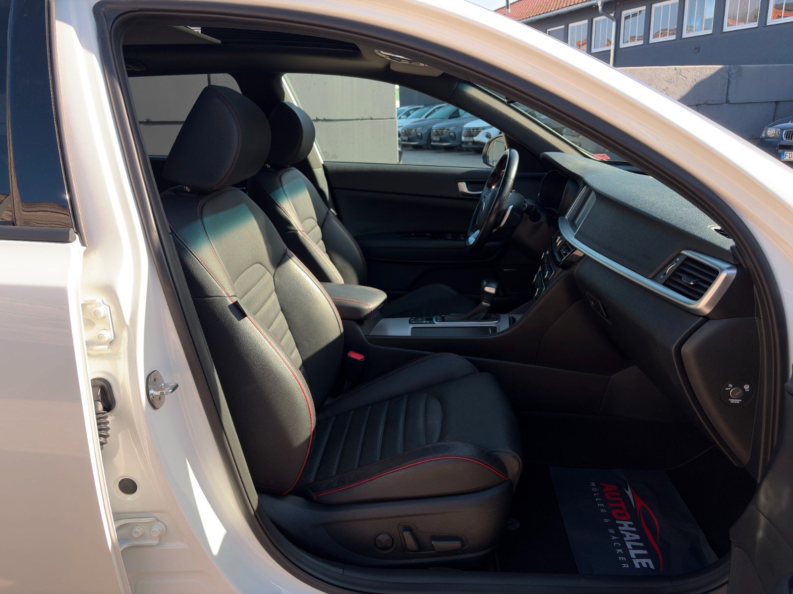 Fahrzeugabbildung Kia Optima SW 1,6 T-GDI DCT GT Pano H&K ACC SHZ LHZ