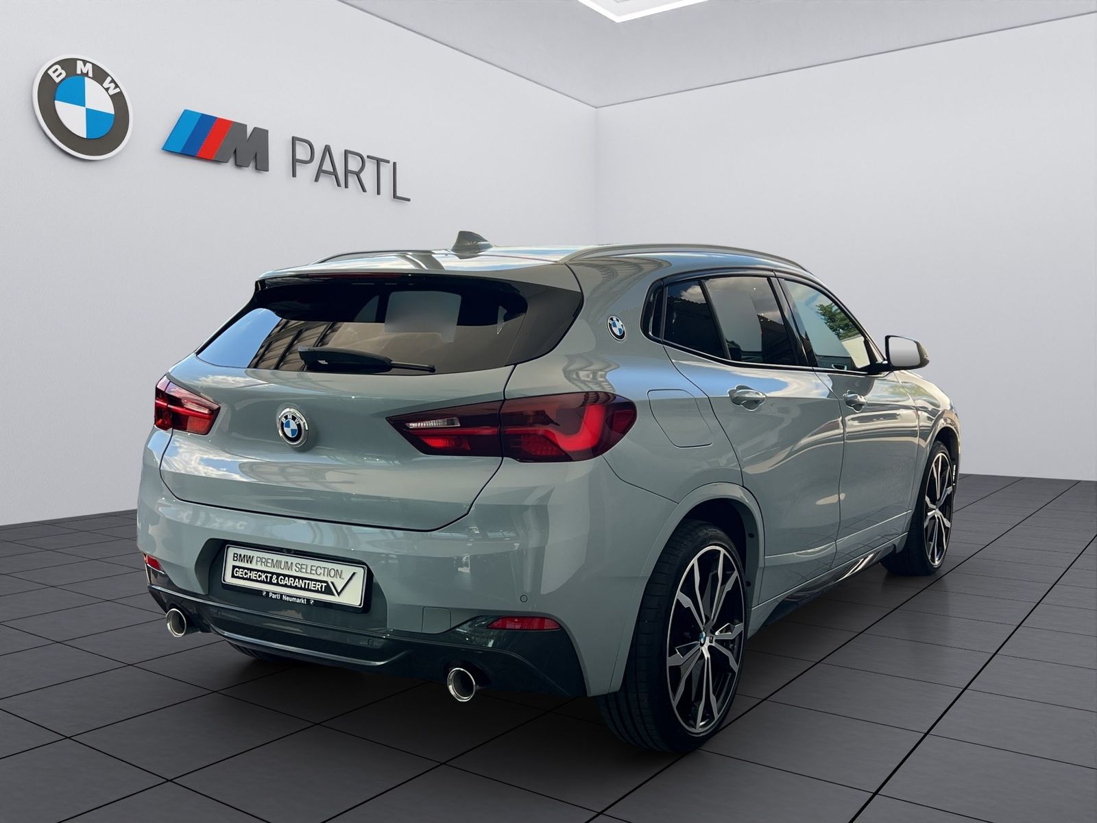 BMW X2 xDrive20d M-Sport adapLED RFK PDC Navi HUD foto 4
