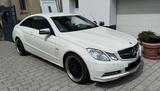 Mercedes-Benz E 200 CGI BlueEfficiency (BM 207) - Mercedes-Benz E 200: Coupé, Cgi