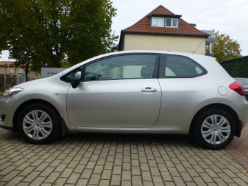 Toyota Auris Sol