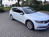 Volkswagen Passat 2.0 TDI/DSG/AHK/Standh/Panor./Schiebed.