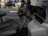 Volkswagen T7 Caravelle PANAMERICANA LED PANO AHK LM19 - : Van, 8 Sitzer