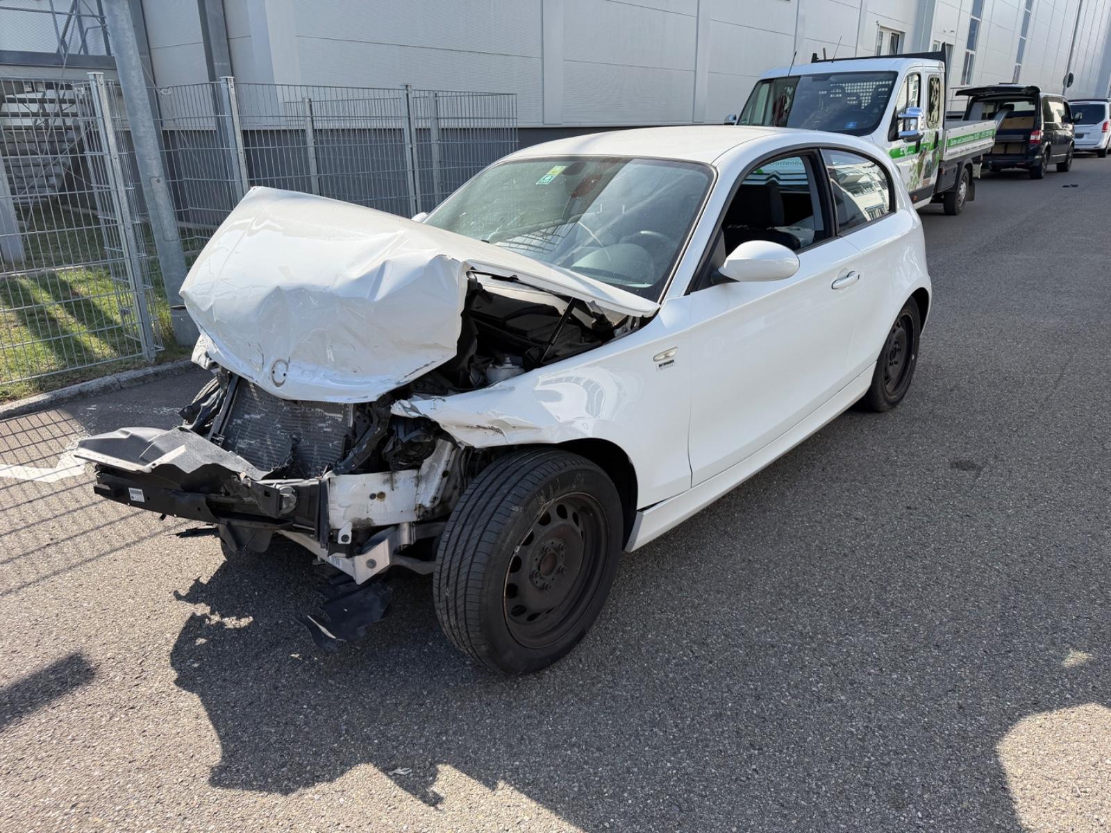 BMW 118 i*AUTOMATIK*MOTOR-GETRIEBE TOP
