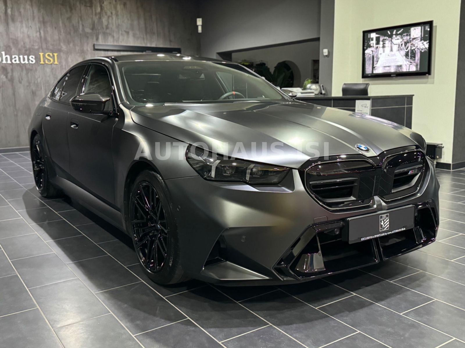 BMW M5 Lim. ULTIMATE,CARBON,KERAMIK,DRIVERS,B&W,FULL