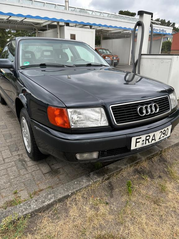 Audi 100