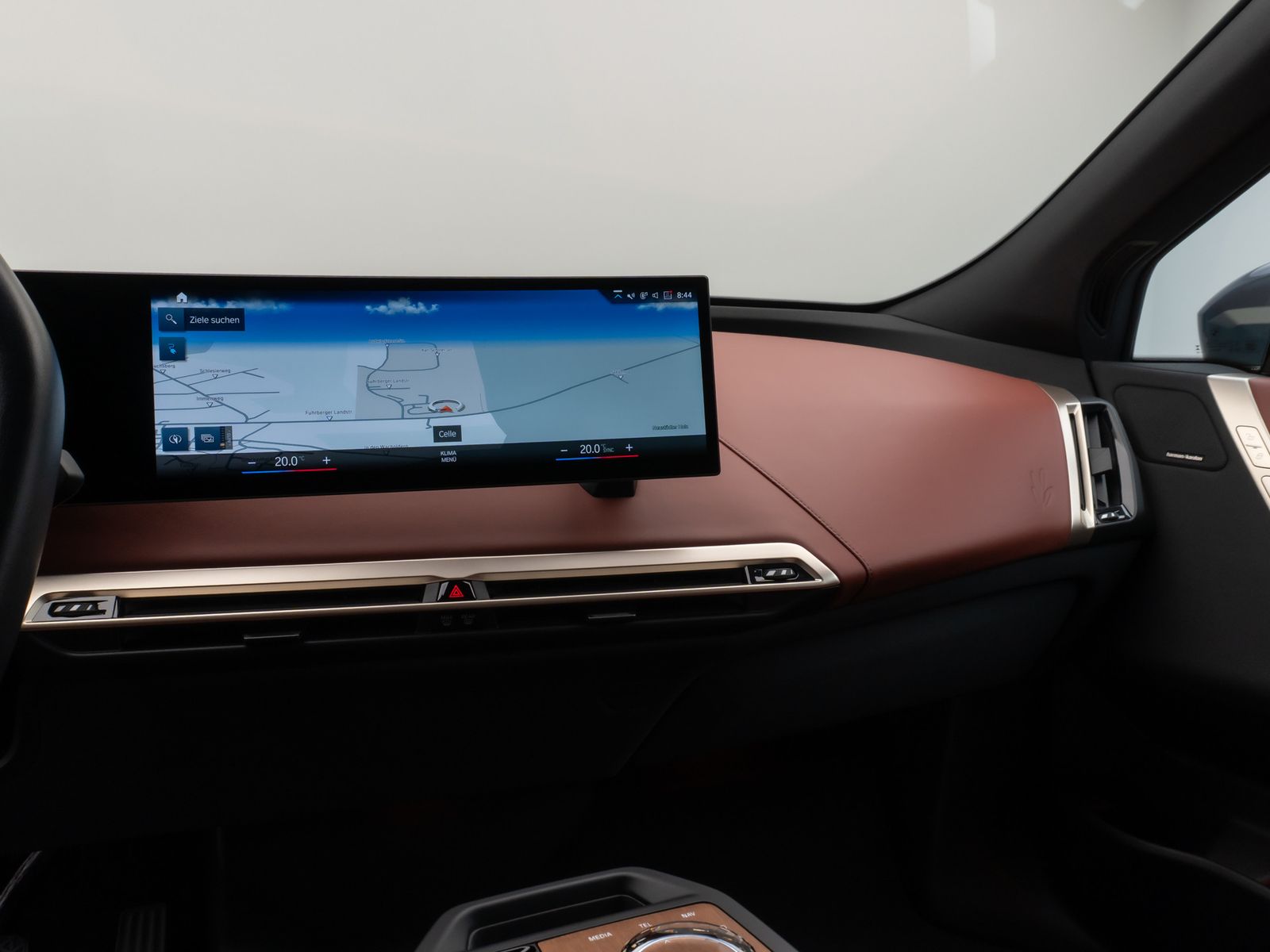 Fahrzeugabbildung BMW iX xD50 Sport Panorama 360°Laser H/K SoftCl 22"